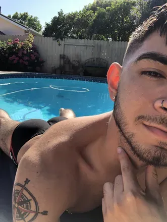 OnlyFans cuenta urrriel_ header 2