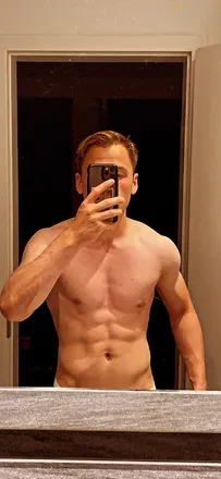 OnlyFans cuenta adrianolegluis header 2