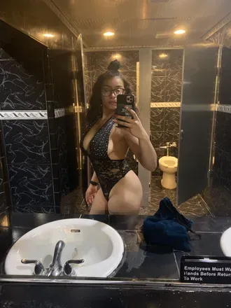 OnlyFans cuenta honeyybunnlindaa header 2