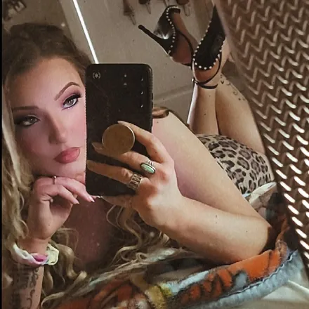 OnlyFans cuenta lilmissfay header 2