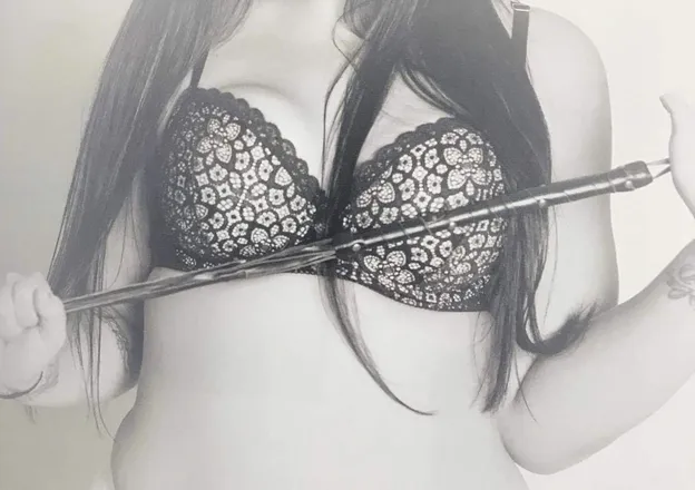 OnlyFans cuenta honeyluxxx header 2