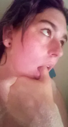 OnlyFans cuenta prettierinred header 2