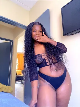 OnlyFans cuenta phumezanunu header 2