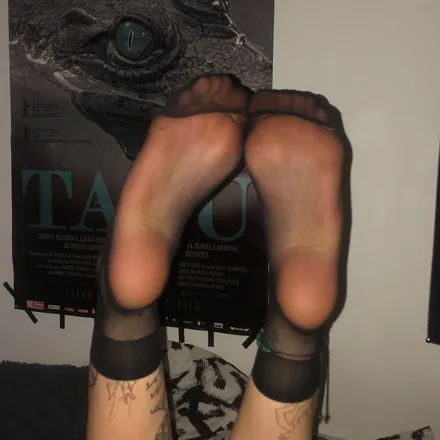 OnlyFans cuenta vali19 header 2