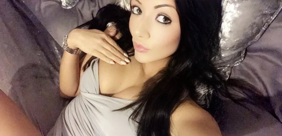 OnlyFans cuenta alluring-alysha header 2