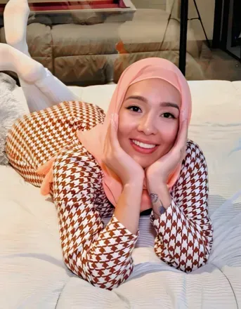 OnlyFans account  kamilanazir avatar 1