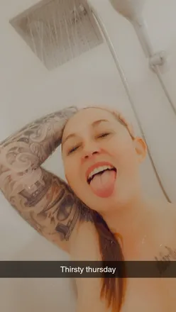 OnlyFans cuenta missthiccums420 header 2