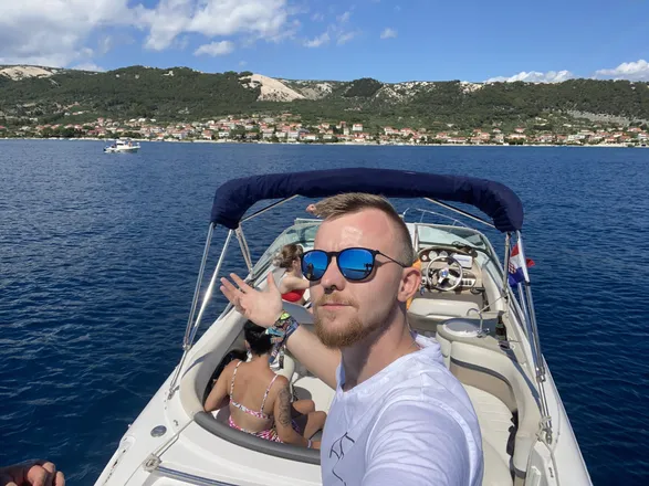 OnlyFans account  kaefertechno header 2