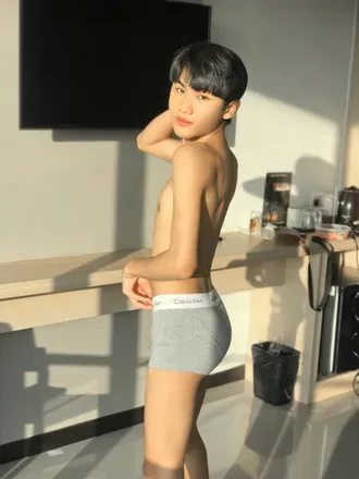 OnlyFans cuenta aeiou_ice avatar 1