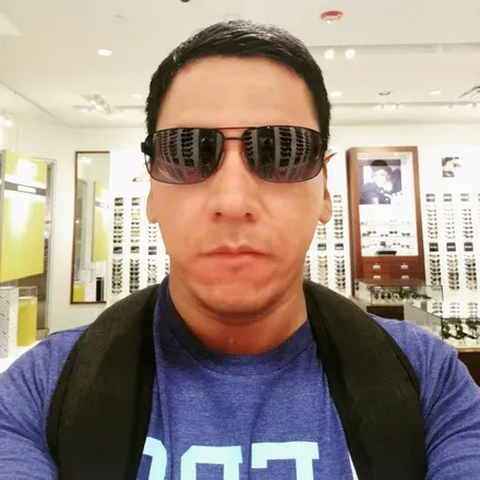 OnlyFans cuenta johnnylv5 header 2