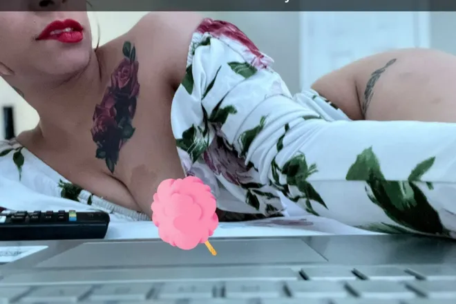 OnlyFans cuenta nellygetsnaked header 2