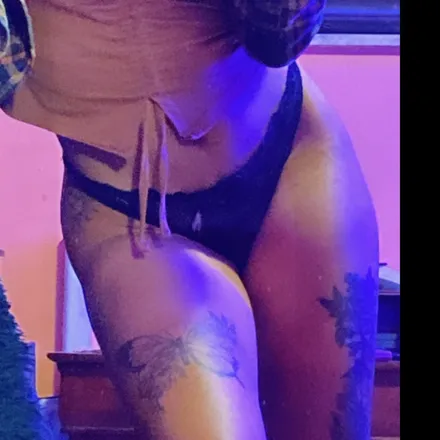 OnlyFans cuenta youneedbree header 2