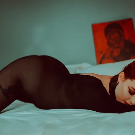 OnlyFans cuenta katjakrimson header 2