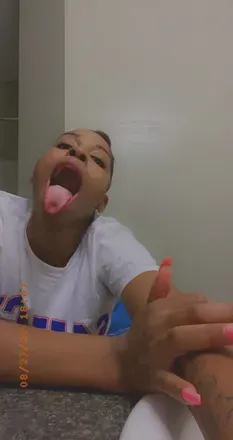 OnlyFans cuenta juicybootyshiree header 2