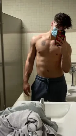 OnlyFans cuenta tylerhoskiins avatar 1