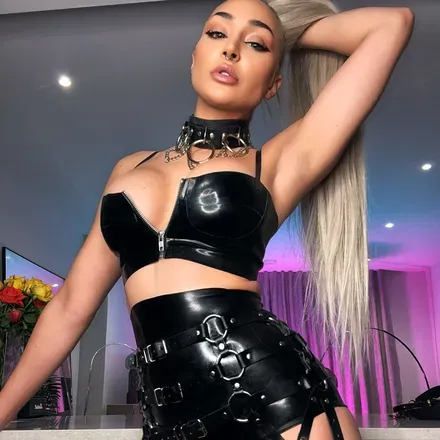 OnlyFans account  noonamee34 avatar 1