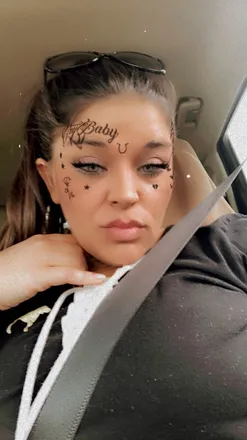 OnlyFans account  green.eyed.thickgirl92 header 2