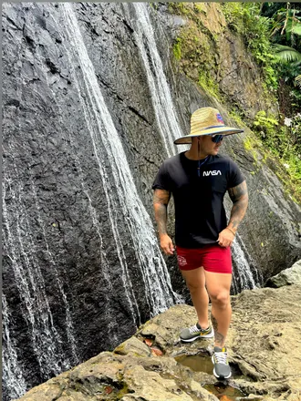 OnlyFans account  eynmont95 header 2