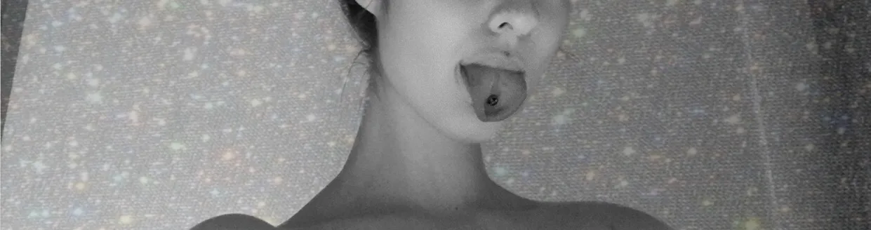 OnlyFans cuenta izzyjboo header 2