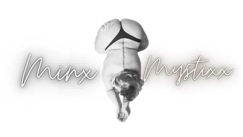 OnlyFans cuenta minxmystixx header 2