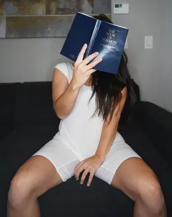 OnlyFans account  exmormonhotwife avatar 1