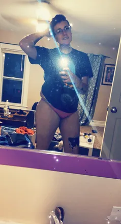 OnlyFans account  littlecrazy21 header 2