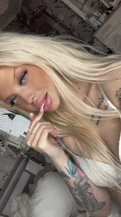 OnlyFans cuenta poutybarbie avatar 1