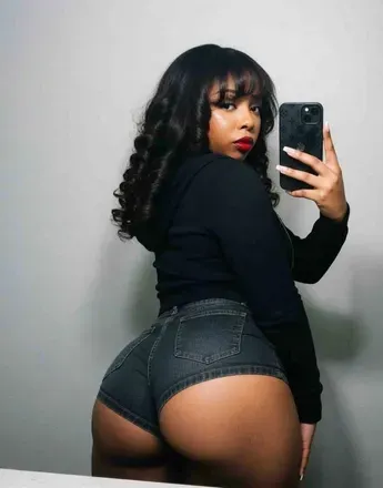 OnlyFans account  bodakmamifreepage avatar 1