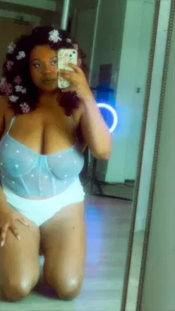 OnlyFans account  lilac_dreamrealm avatar 1