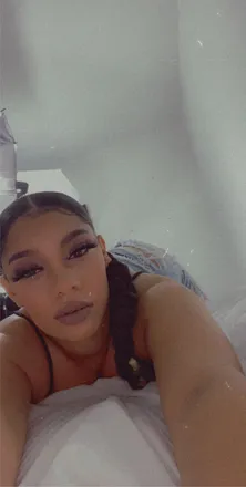 OnlyFans cuenta mommymo header 2