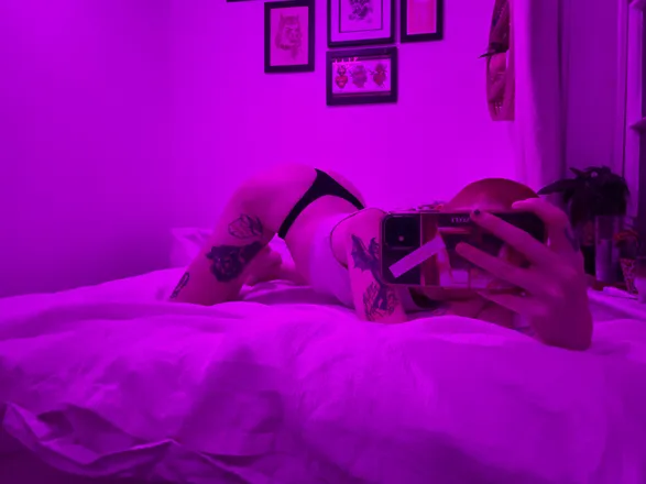 OnlyFans cuenta unheavenlycreature header 1
