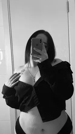 OnlyFans cuenta v4le.kh avatar 1