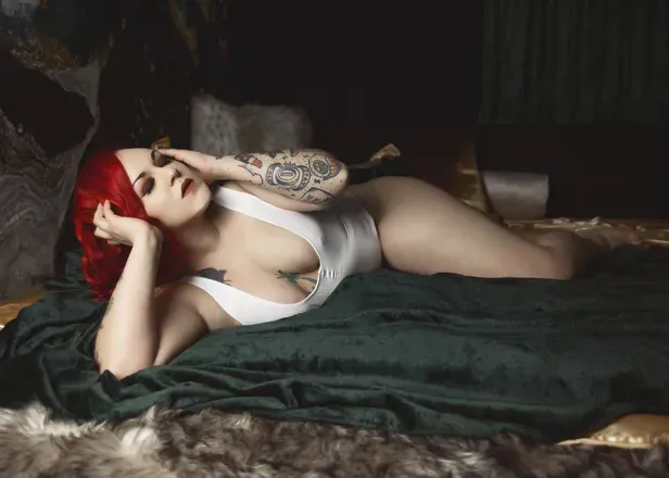 OnlyFans account  hensely header 2