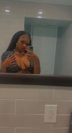 OnlyFans cuenta cinnamonbeauty_ header 2