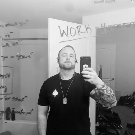 OnlyFans cuenta onyourgrind header 2