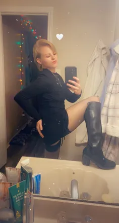 OnlyFans cuenta justdoitbitchh header 2