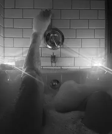 OnlyFans account  thirdleg25 avatar 1