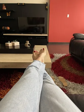OnlyFans cuenta villafeets header 2