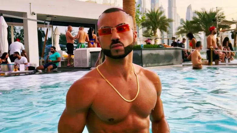 OnlyFans cuenta gillionaire header 2
