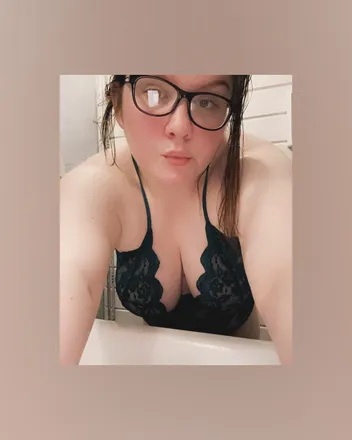 OnlyFans cuenta saratinyfreexox header 2