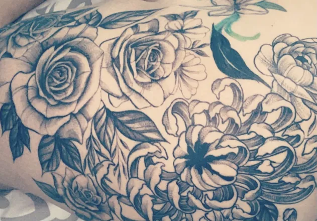 OnlyFans cuenta tattedaznnurse header 2