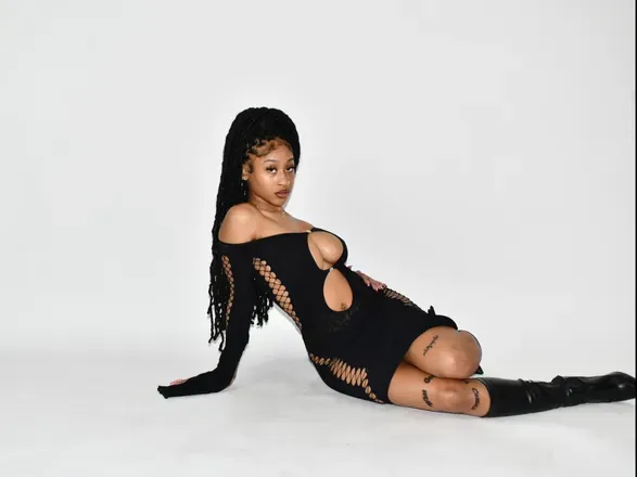 OnlyFans cuenta jadedd4u header 2