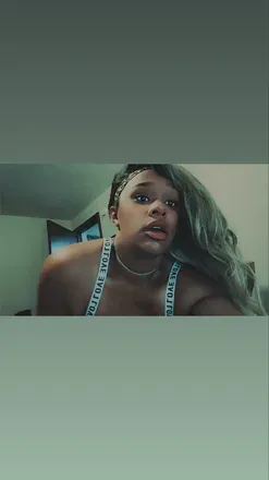 OnlyFans of bhad_hawaiian_queen