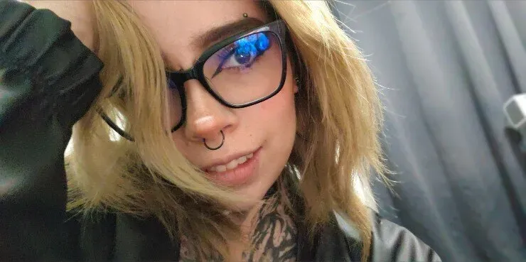 OnlyFans cuenta ivy_1111 avatar 1