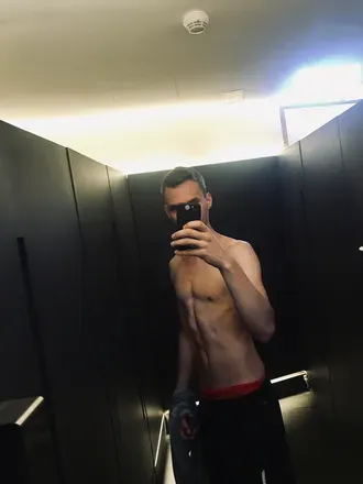 OnlyFans account  suunwolf avatar 1