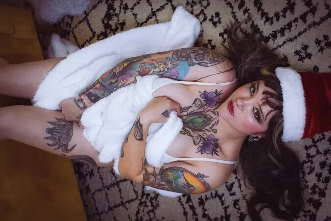 OnlyFans account  moon.witch.model header 2