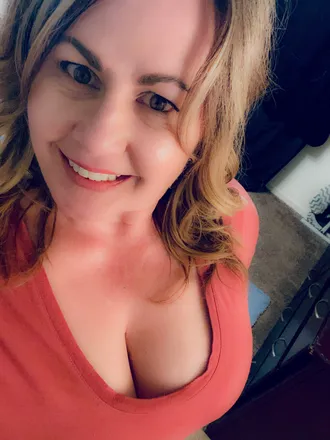 OnlyFans cuenta love_skye_xoxo header 1