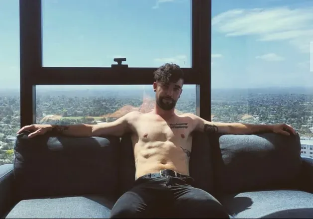 OnlyFans account  holdfast header 2