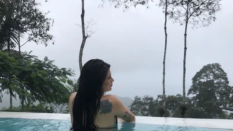 OnlyFans cuenta leonela.lee header 2