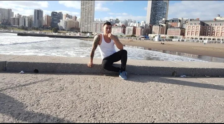 OnlyFans cuenta carlosrico1 header 2